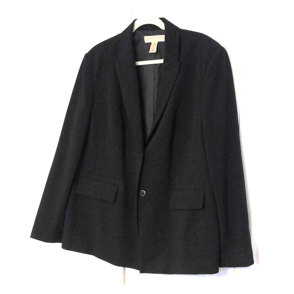 Women’s black suit blazer size 18w